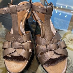 Sofft brand gold sandals
